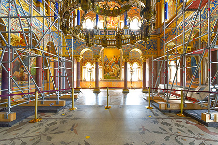 Picture: Scaffolding in the Throne Hall